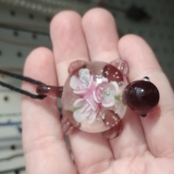 Turtle Glass Pendant - Picture 1 of 2